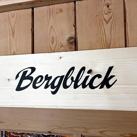 Bergblick Apartman *